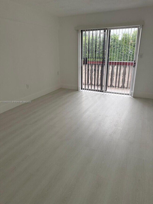 Foto del edificio - 1000 W 28th St
