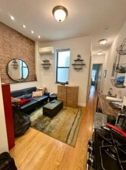 Building Photo - 2 bedroom in New York NY 10019
