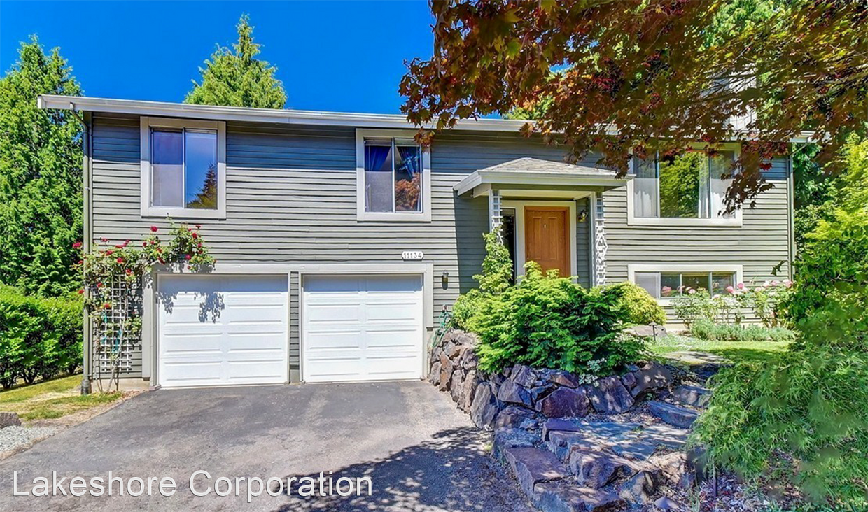 3 br, 2.5 bath House 11134 127th Pl NE House for Rent in Kirkland