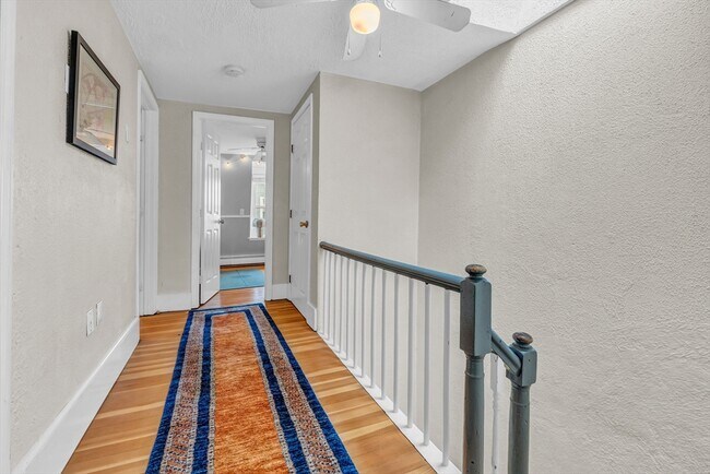 Foto del edificio - 210 W 8th St