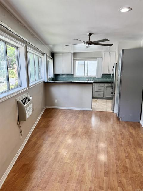 Primary Photo - 1124 Sherbourne Dr
