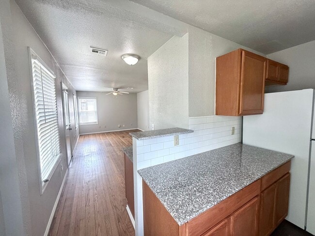 Building Photo - Cute 2Bed / 1Bath Home In NW OKC!!!
