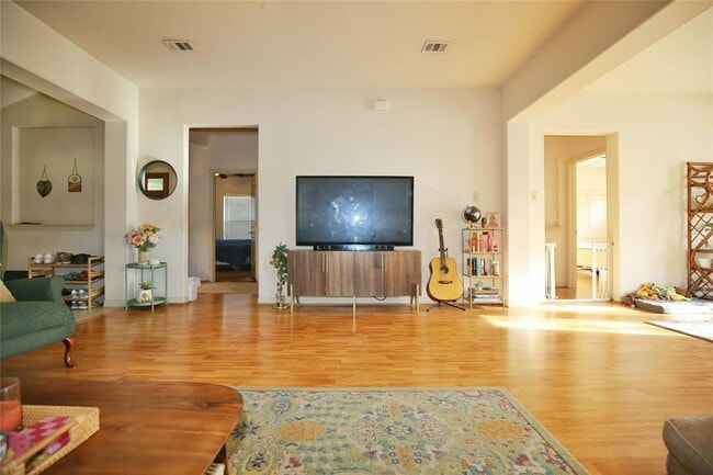 Foto del edificio - 9707 Anderson Mill Rd