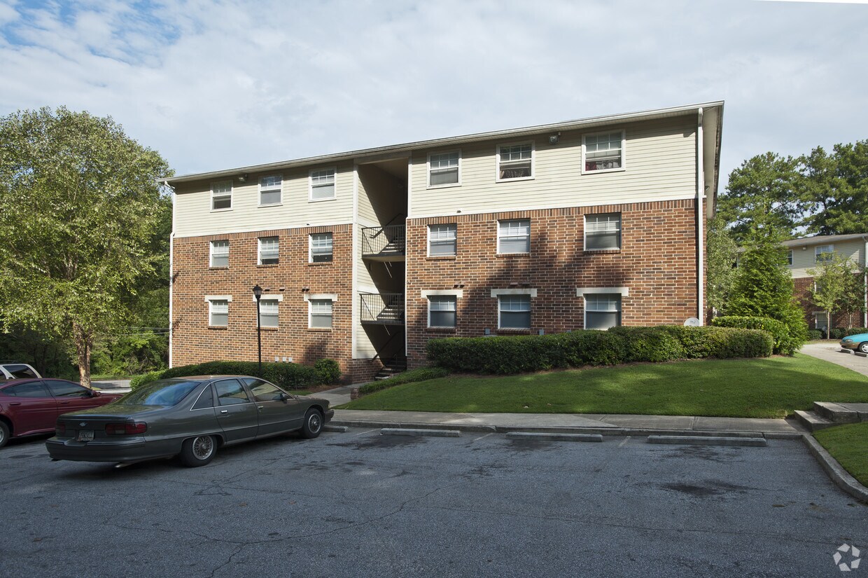 Building Photo - Delmonte Townhomes