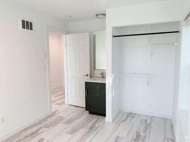 Foto del edificio - 826 N Garden St