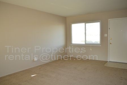 Building Photo - 3816 Elkhorn Blvd