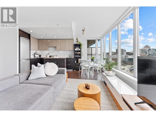 Photo du bâtiment - 445-1445 W 2nd Ave