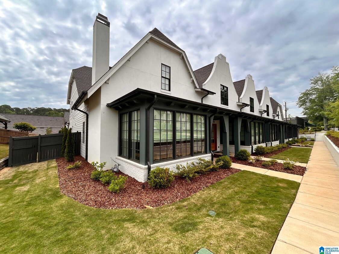 Foto principal - 3789 Poe Dr