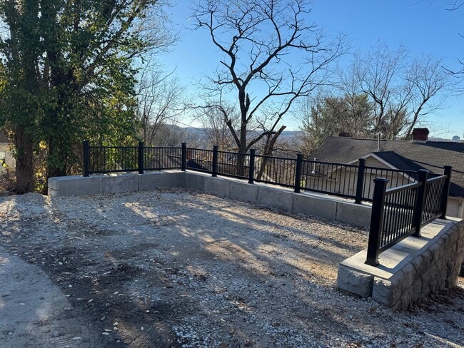 Building Photo - 14 Jacobs St