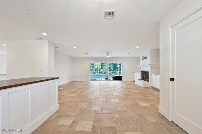 Building Photo - 508 Devils Ln