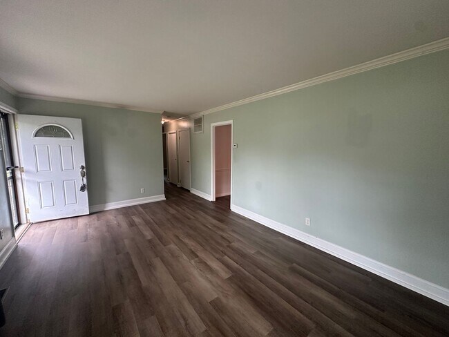 Building Photo - 3BR/1BA Home for Rent in Lyndon - Fenced B...