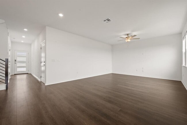 Building Photo - 2902 Tavern Dr