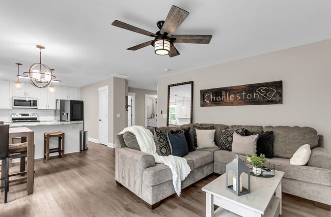 Building Photo - 3297 Walter Dr