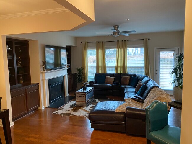 Building Photo - 1818 Caswell Pky