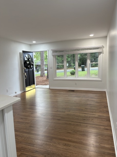 Building Photo - 3626 Admiral Dr