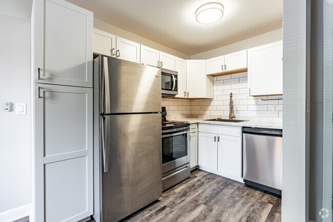 2HAB, 1BA - Cocina - The Metro Apartments