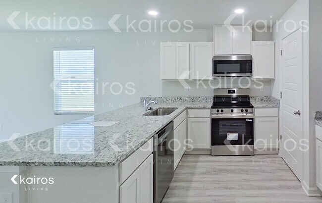 Foto del edificio - 14255 War Admiral Ave