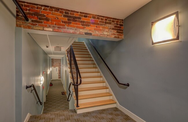 Building Photo - Montgomery Square Apartments
