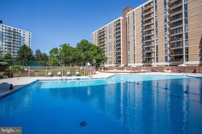Pool - 6800 Fleetwood Rd