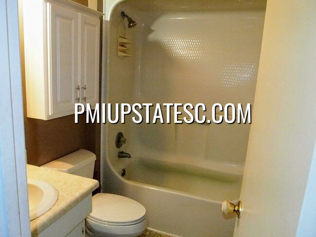 Building Photo - Large Lot Charming Home for Rent