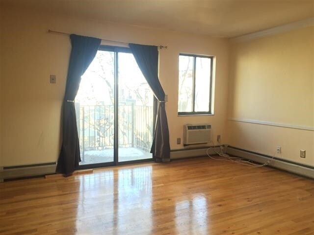 Foto del edificio - 208 1st St