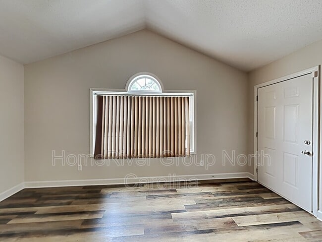 Building Photo - 201 Williamsgate Ct
