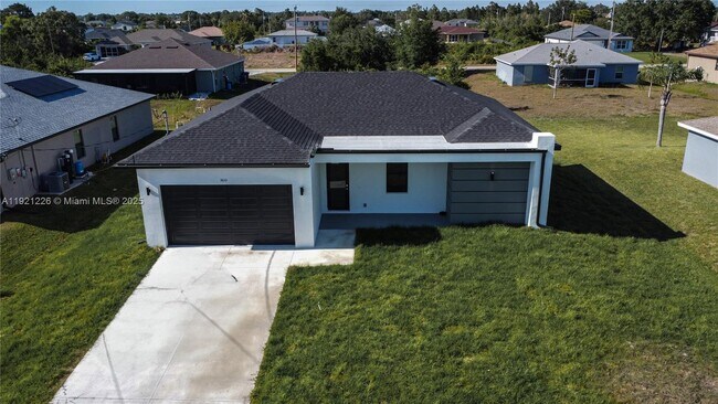 Building Photo - 3610 22nd St SW