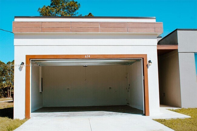 Foto del edificio - 674 Windermere Dr