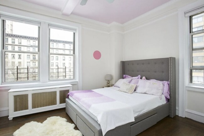 Foto del edificio - 241 W 97th St