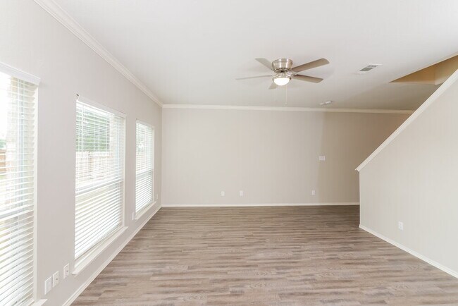 Foto del edificio - 4323 Gentle Grove Dr