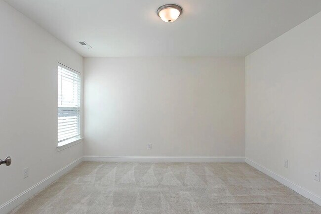 Foto del edificio - Gorgeous Garner Home with Primary on Main and Open Living Area