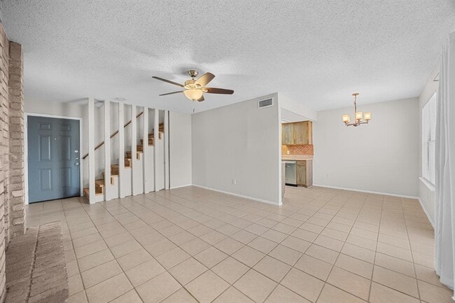 Building Photo - 9024 Sawtooth Ln