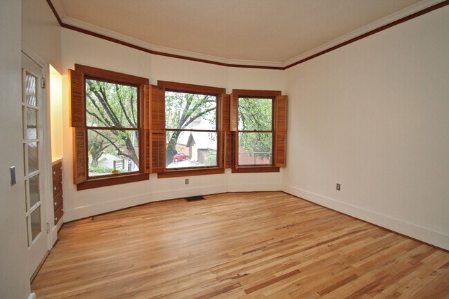 Foto del edificio - 1820 SW Main St