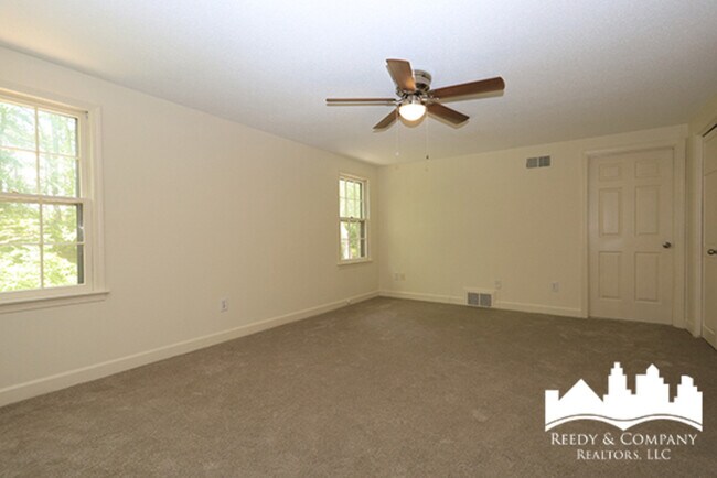 Building Photo - 2531 Mimosa Tree Dr