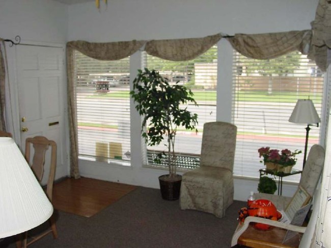 Living Room - Kendall Villas