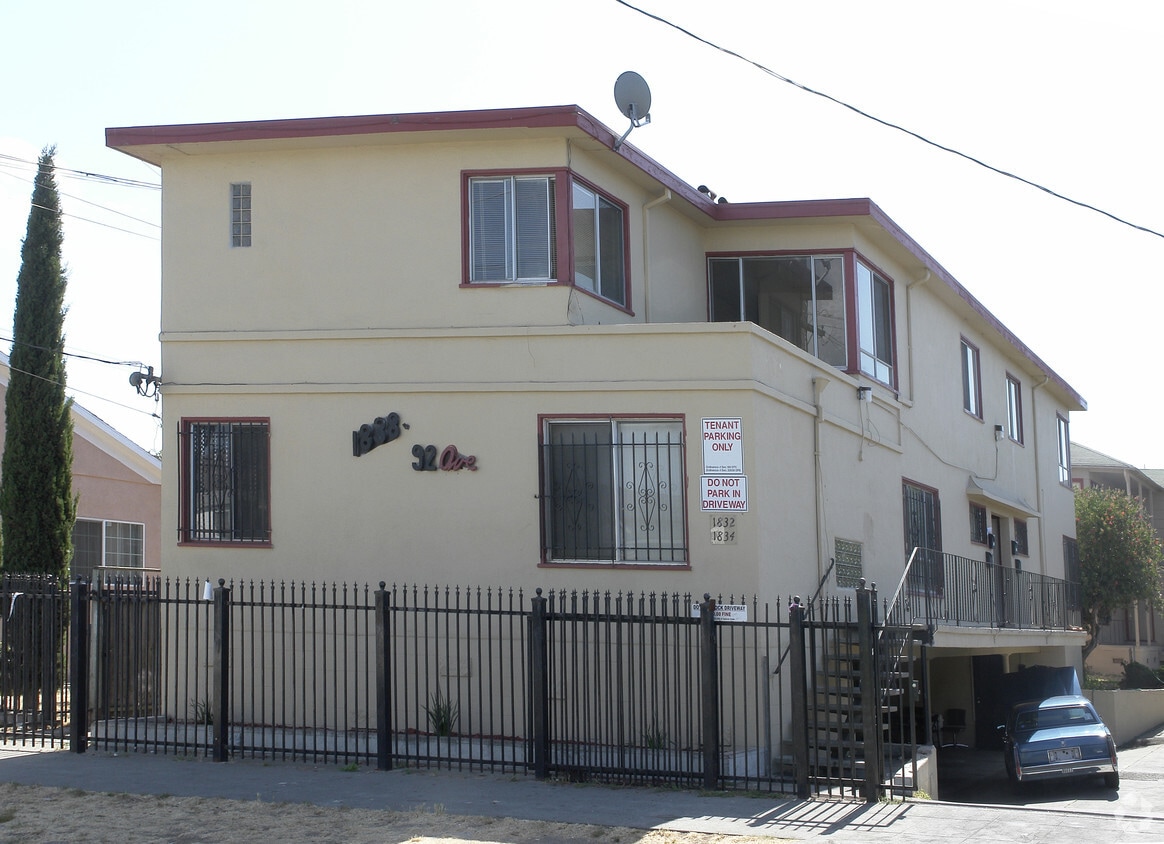 Primary Photo - 1832-1838 92nd Ave