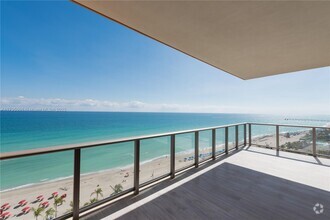 Building Photo - 17749 Collins Ave