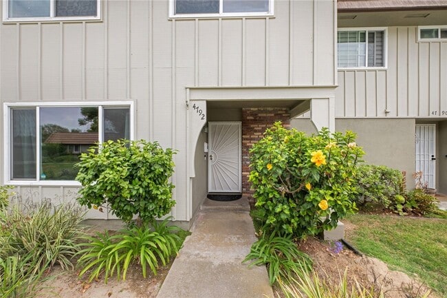 Building Photo - 4792 Larwin Ave