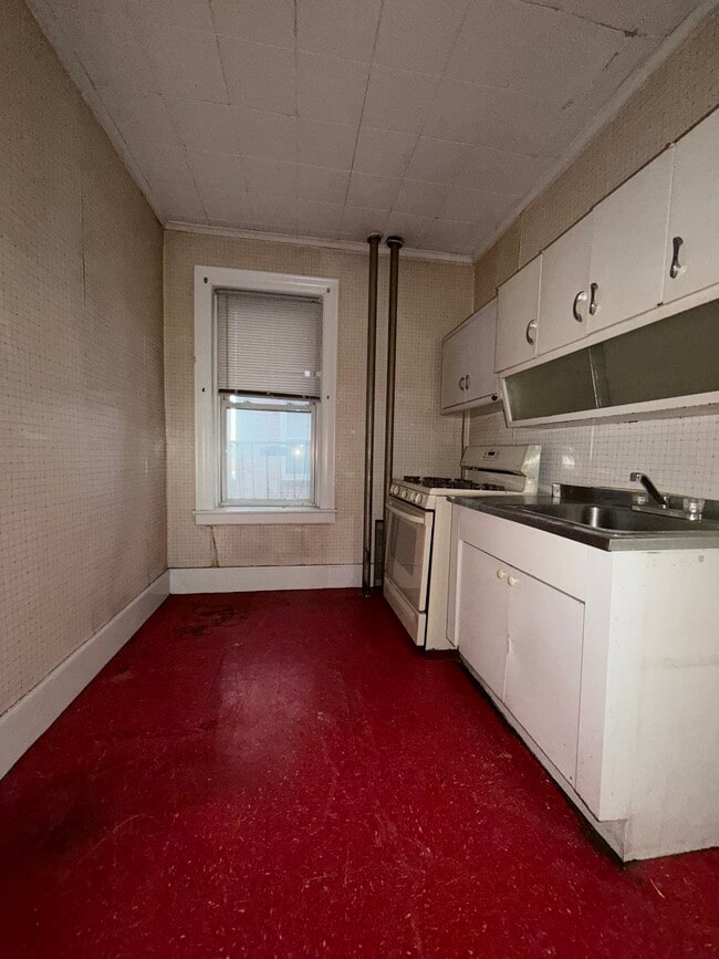 Building Photo - 35 Sherman Pl