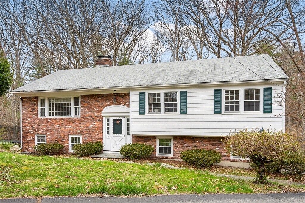 Primary Photo - 10 Greenwood Ln