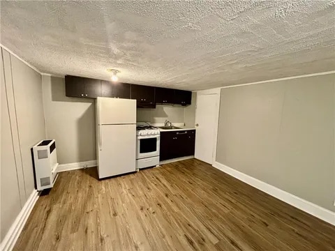 Building Photo - 89 N Main St