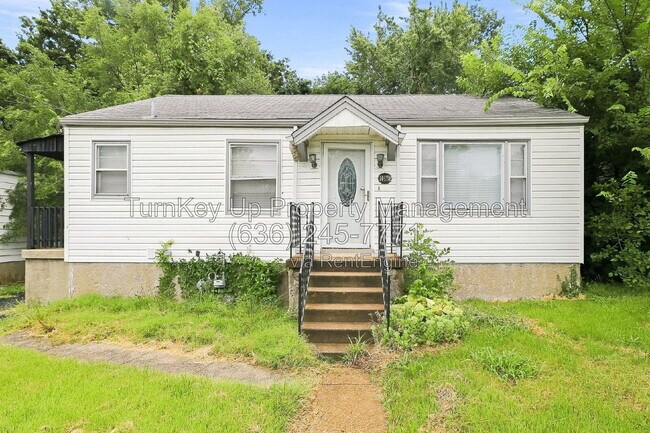 Foto del edificio - 10175 Cloverdale Dr