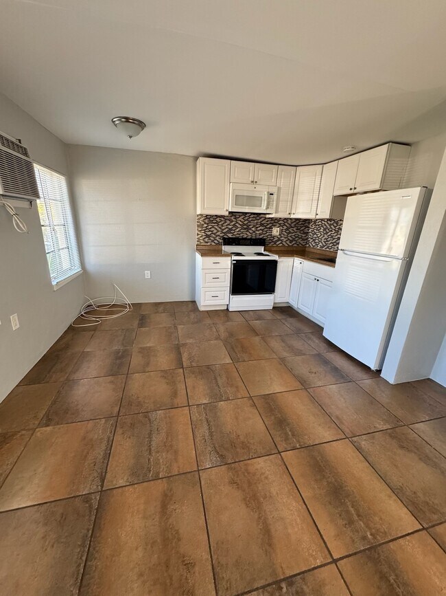 Foto del edificio - 2228 2nd Ave E