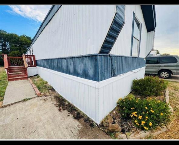 Building Photo - 1800 Preston On The Lake Blvd