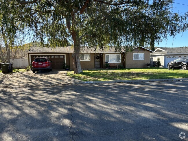 Building Photo - 14567 Kittery St