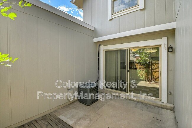 Foto del edificio - 7037 S Knolls Way