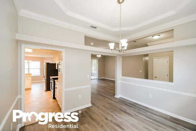 Foto del edificio - 5731 Plum Hollow Dr W