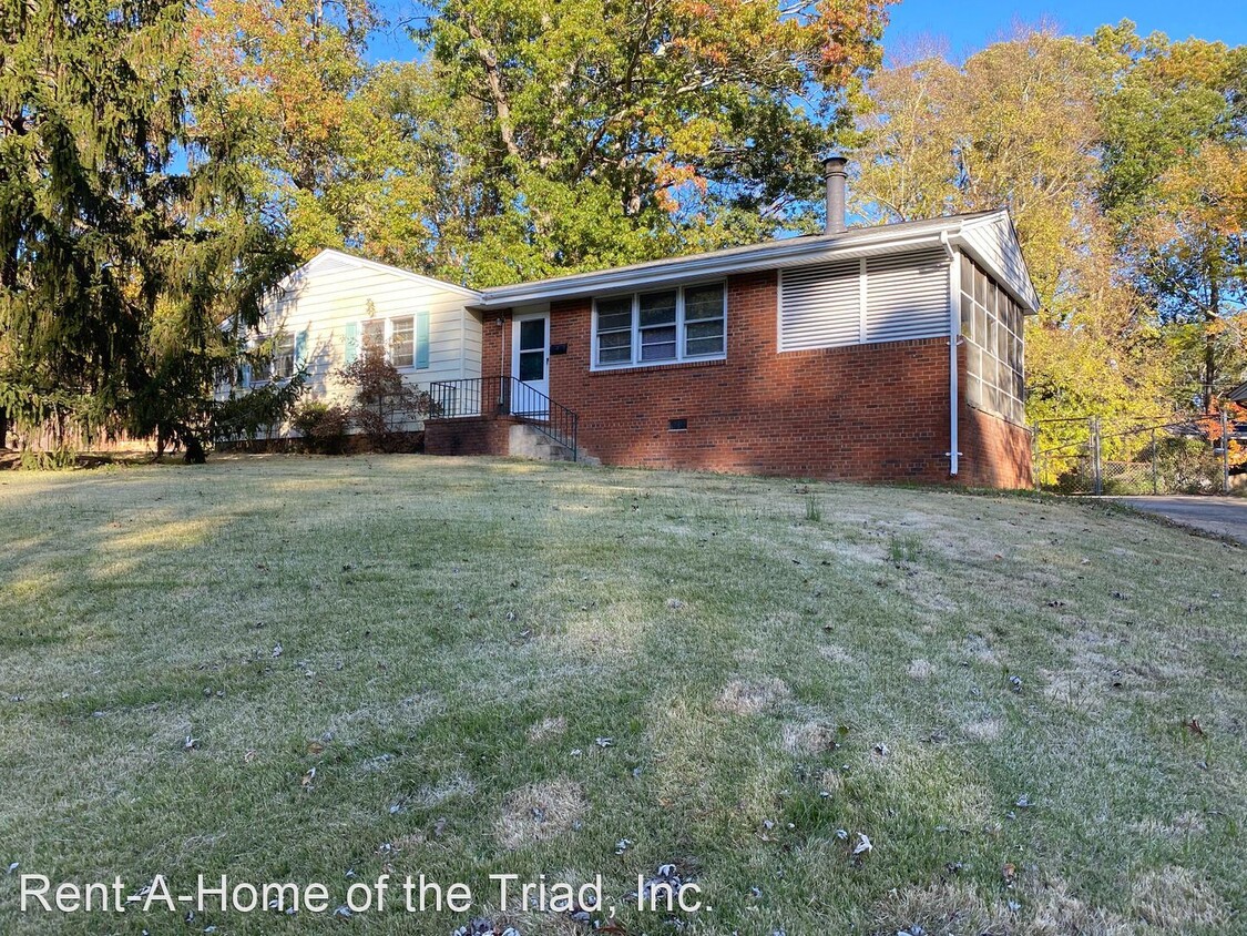 Primary Photo - 3 br, 2 bath House - 2708 Hill-N-Dale Drive