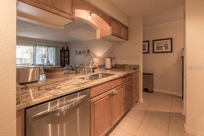 Building Photo - 12293 Sailwinds Dr