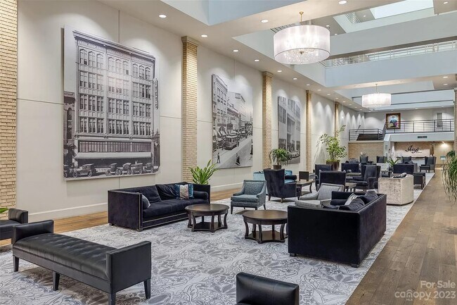 Foto del edificio - 127 N Tryon St